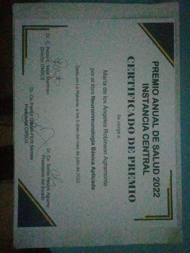 Certificado otorgado al libro por parte del Ministerio de Salud Pública de Cuba, Instancia Central.